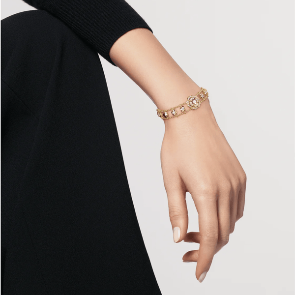 CHANEL Bouton de Camélia Supple Bracelet J13436
