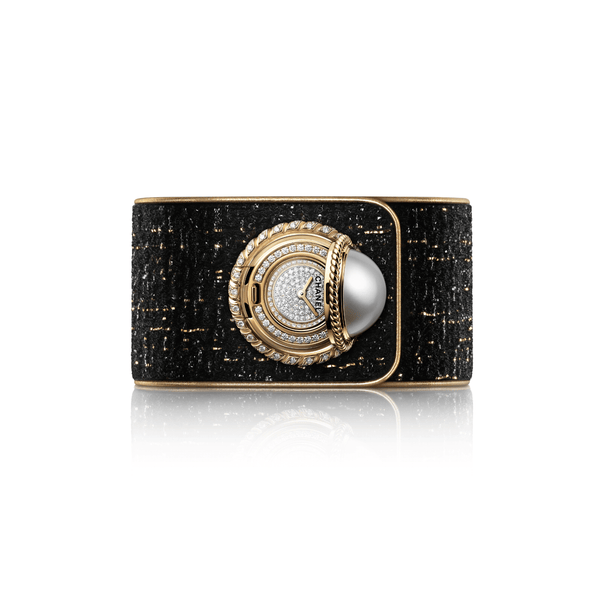 CHANEL Mademoiselle Privé Bouton Perle H6464