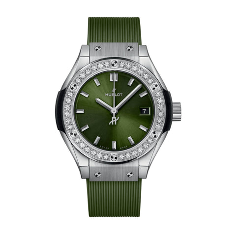 Hublot Classic Fusion Titanium Green Diamonds 29mm-Hublot Classic Fusion Titanium Green Diamonds - 591.NX.8970.RX.1204 - Hublot Classic Fusion Titanium Green Diamonds in a 29mm titanium diamond bezel case with green dial on rubber strap, featuring a date display and quartz movement.