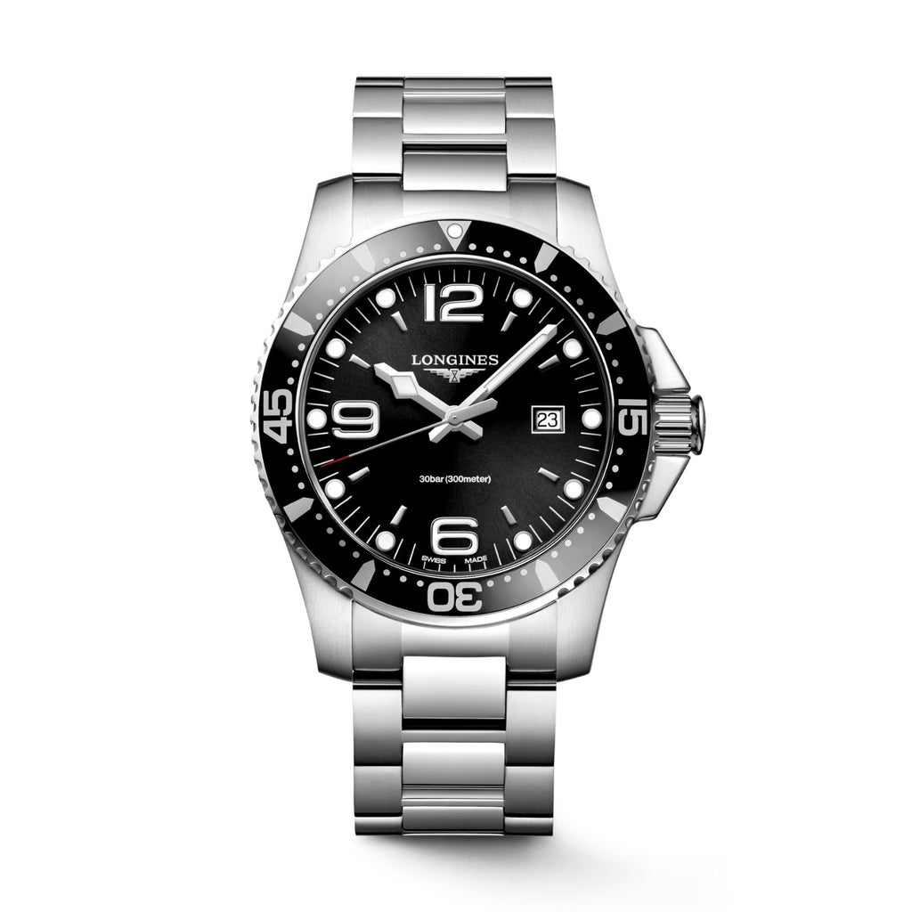 Longines HydroConquest 44mm-Longines HydroConquest - L3.840.4.56.6 -Longines HydroConquest in a 44mm stainless steel case with black dial on stainless steel bracelet, featuring a date display and quartz movement.