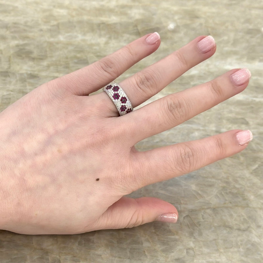 Bez Ambar Ruby Diamond Flower Halfway Band