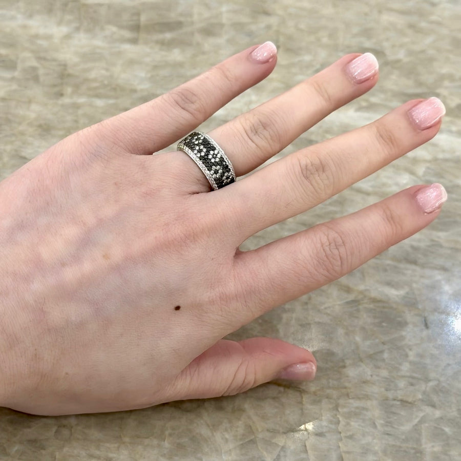 Bez Ambar Black and White Flower Diamond Halfway Band