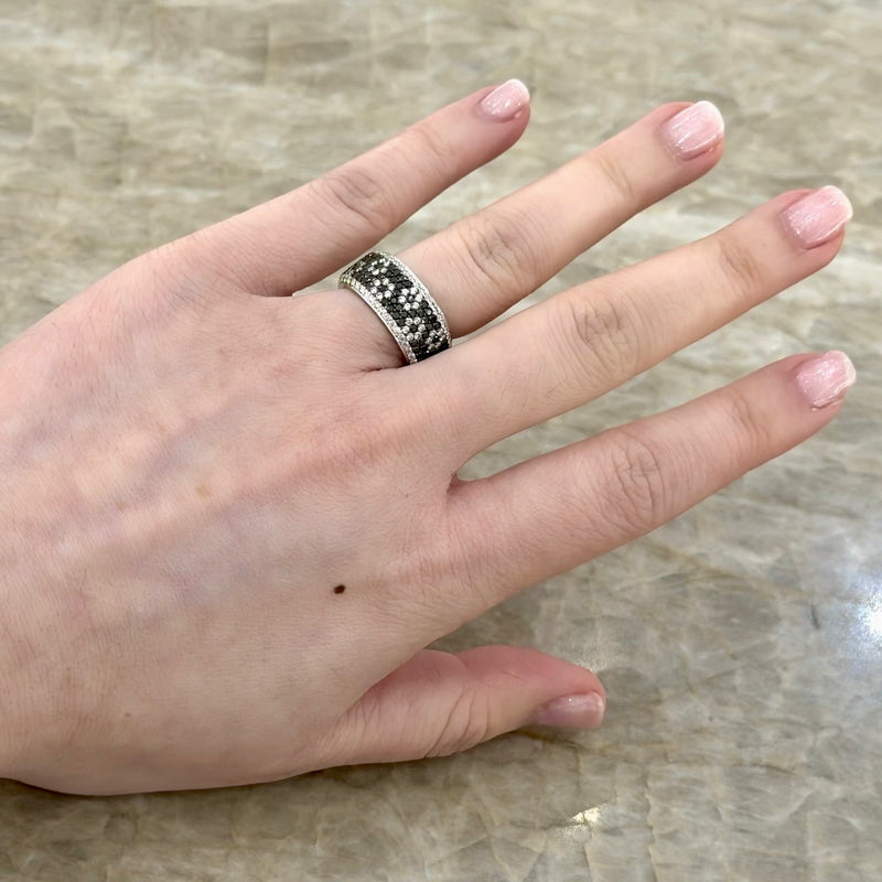 Bez Ambar Black and White Flower Diamond Halfway Band-Bez Ambar Black and White Flower Diamond Halfway Band