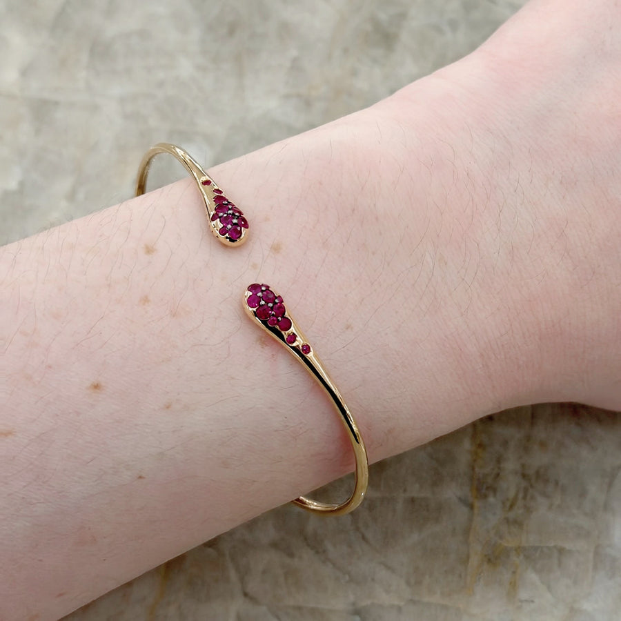 UGO Cala Ruby Flex Bangle