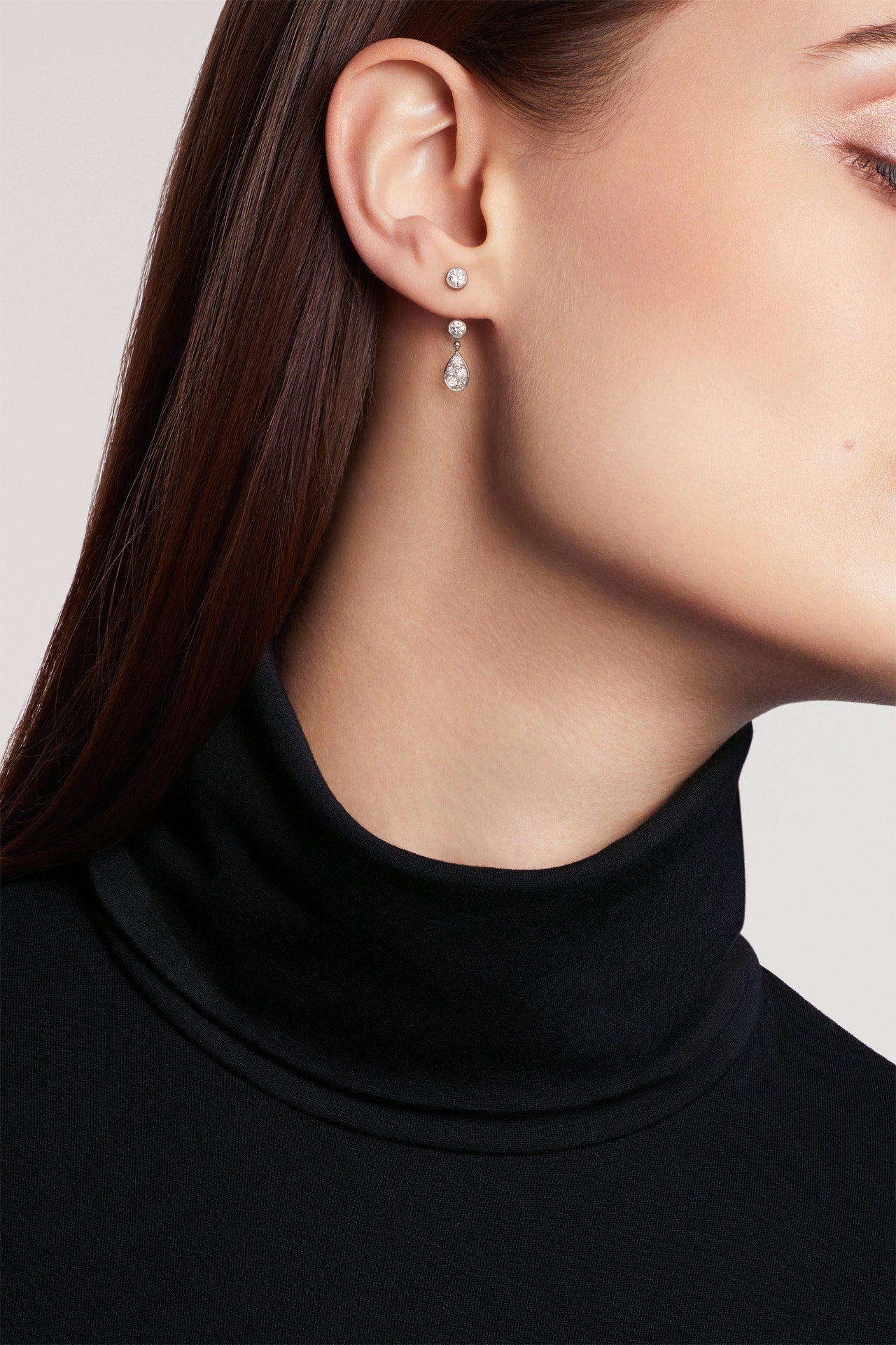 Shop CHANEL 2023 SS Eternal N°5 transformable earrings (J12194) by