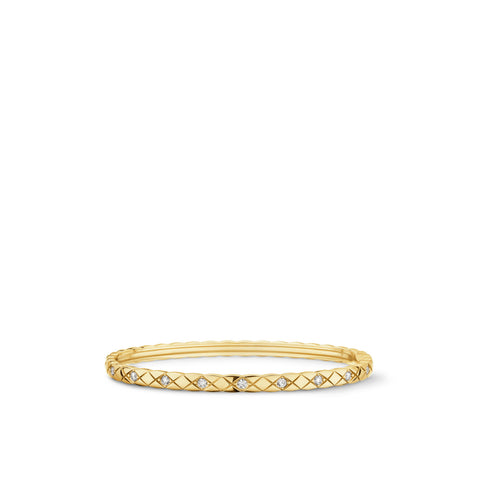 Quilted motif, mini version, 18K yellow gold with diamonds.