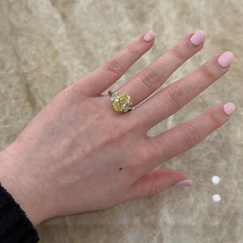 Oval Brilliant Cut Fancy Yellow Diamond 3 Stone Engagement Ring-Oval Brilliant Cut Fancy Yellow Diamond 3 Stone Engagement Ring