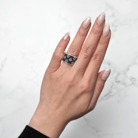 Bez Ambar Black and White Flower Wide Diamond Ring-Bez Ambar Black and White Flower Wide Diamond Ring - LPB11FLBW