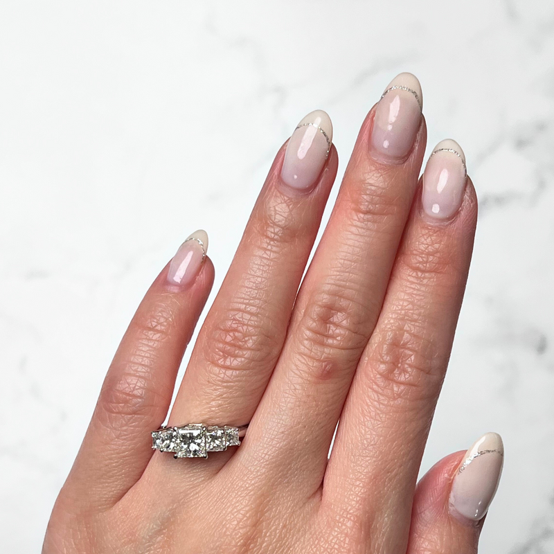 Bez Ambar Throne Diamond Ring-Bez Ambar Throne Diamond Ring