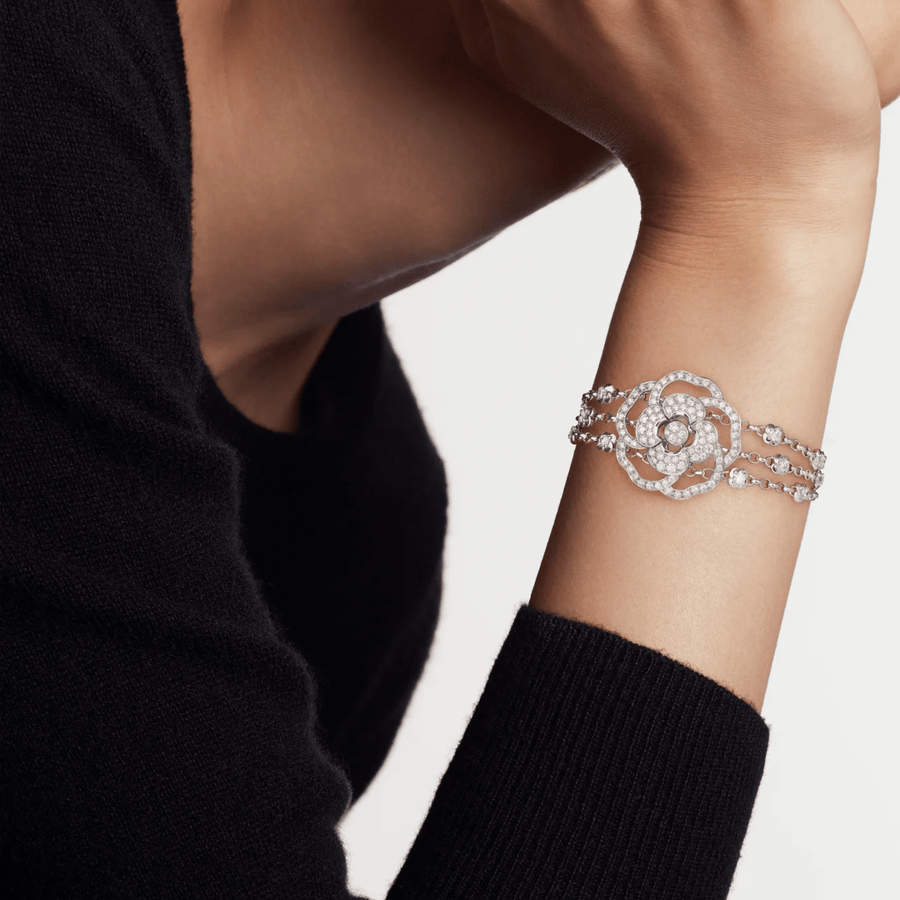 CHANEL Camélia Bloom Supple Cuff - J13524