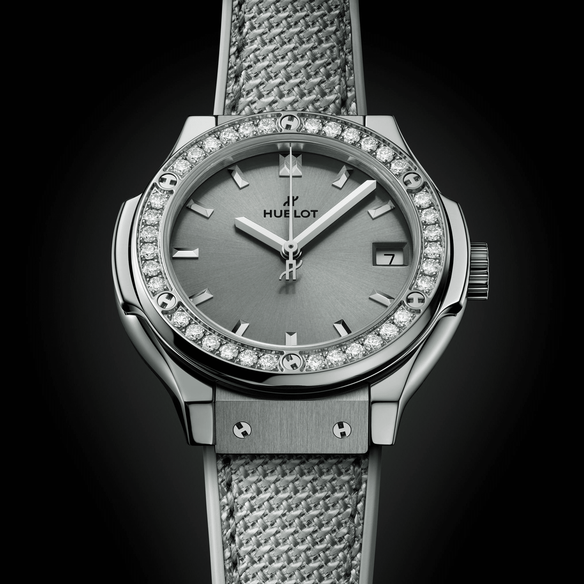Classic Fusion Titanium Sage Green Diamonds - 581.NX.891G.NR.1104