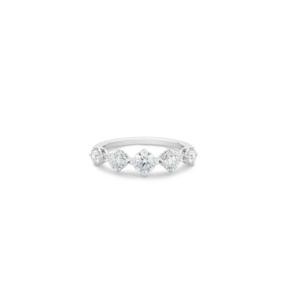 De Beers Arpeggia One Row Ring in 18 karat white gold with diamonds totaling 1.07 carats.