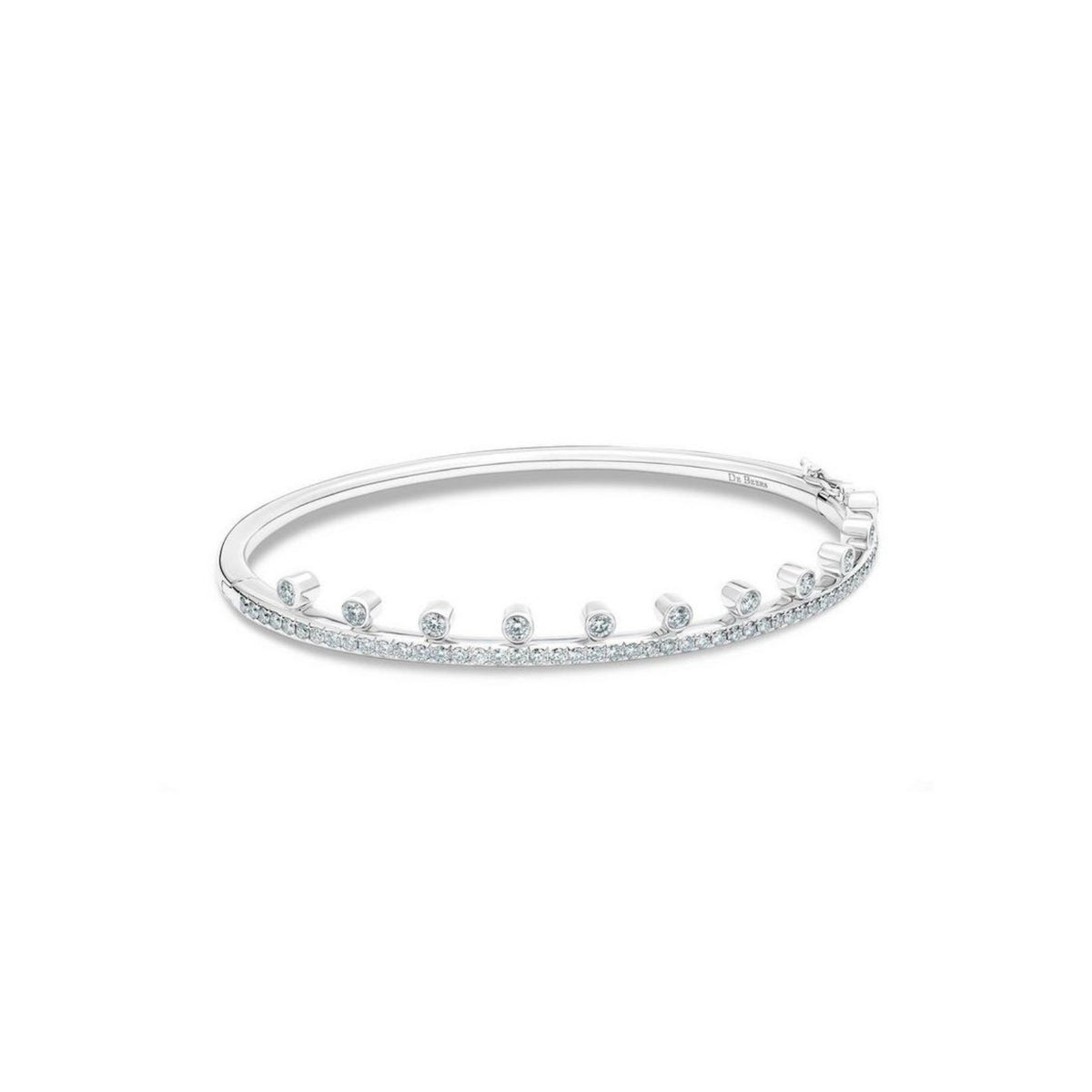 De Beers Dewdrop One Line Full Pave Bangle in 18 karat white gold with diamonds totaling 1.00 carats.