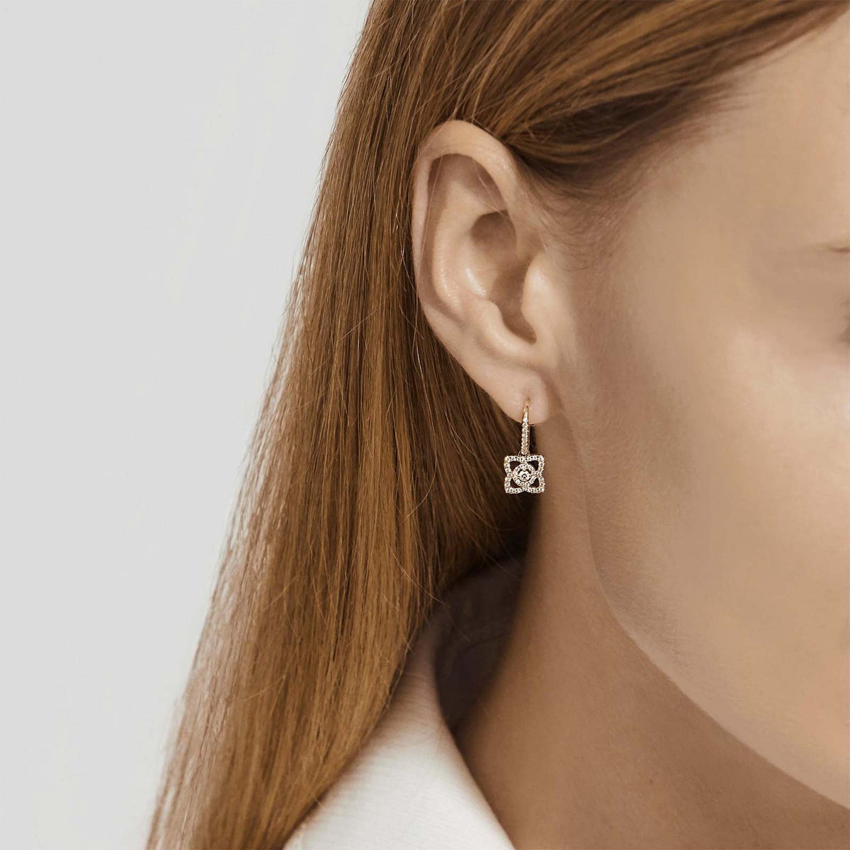 De Beers Enchanted Lotus Sleepers Earrings - E102143