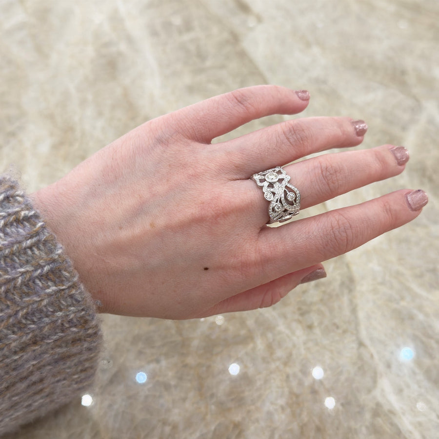 Diamond Floral Ring in 18 karat white gold