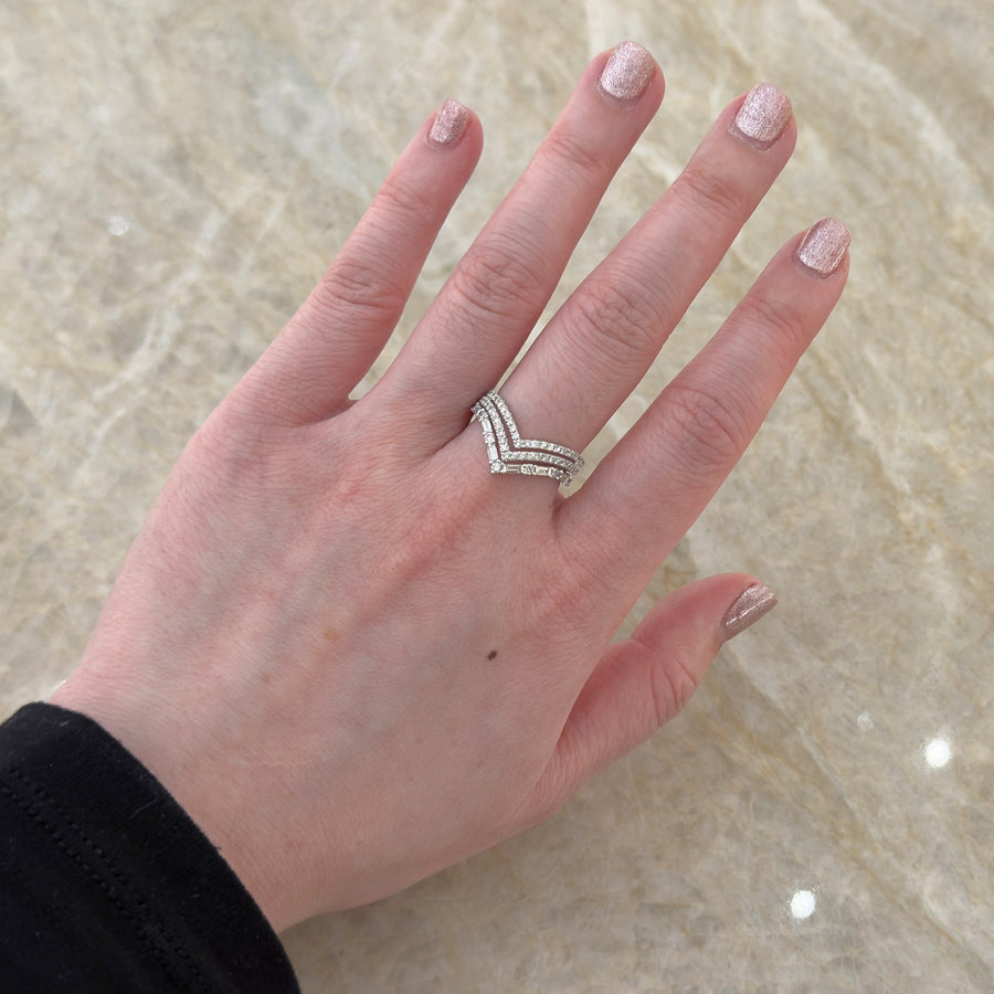 Diamond "V" Ring - DRRDI00125