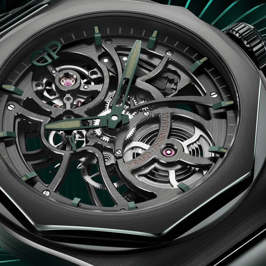 Girard-Perregaux Laureato Skeleton Aston Martin Edition - 81015-32-3538-32A