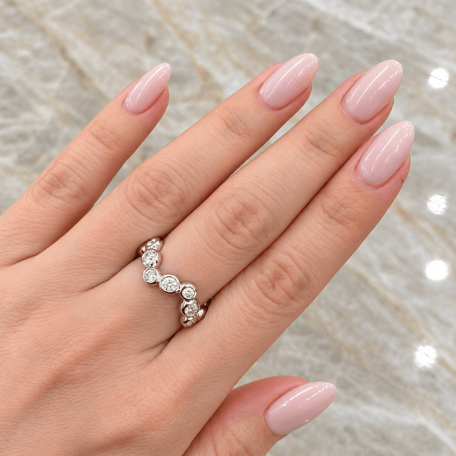 Gumuchian Bezel-Set Zigzag Diamond Half-Eternity Ring - CH Premier