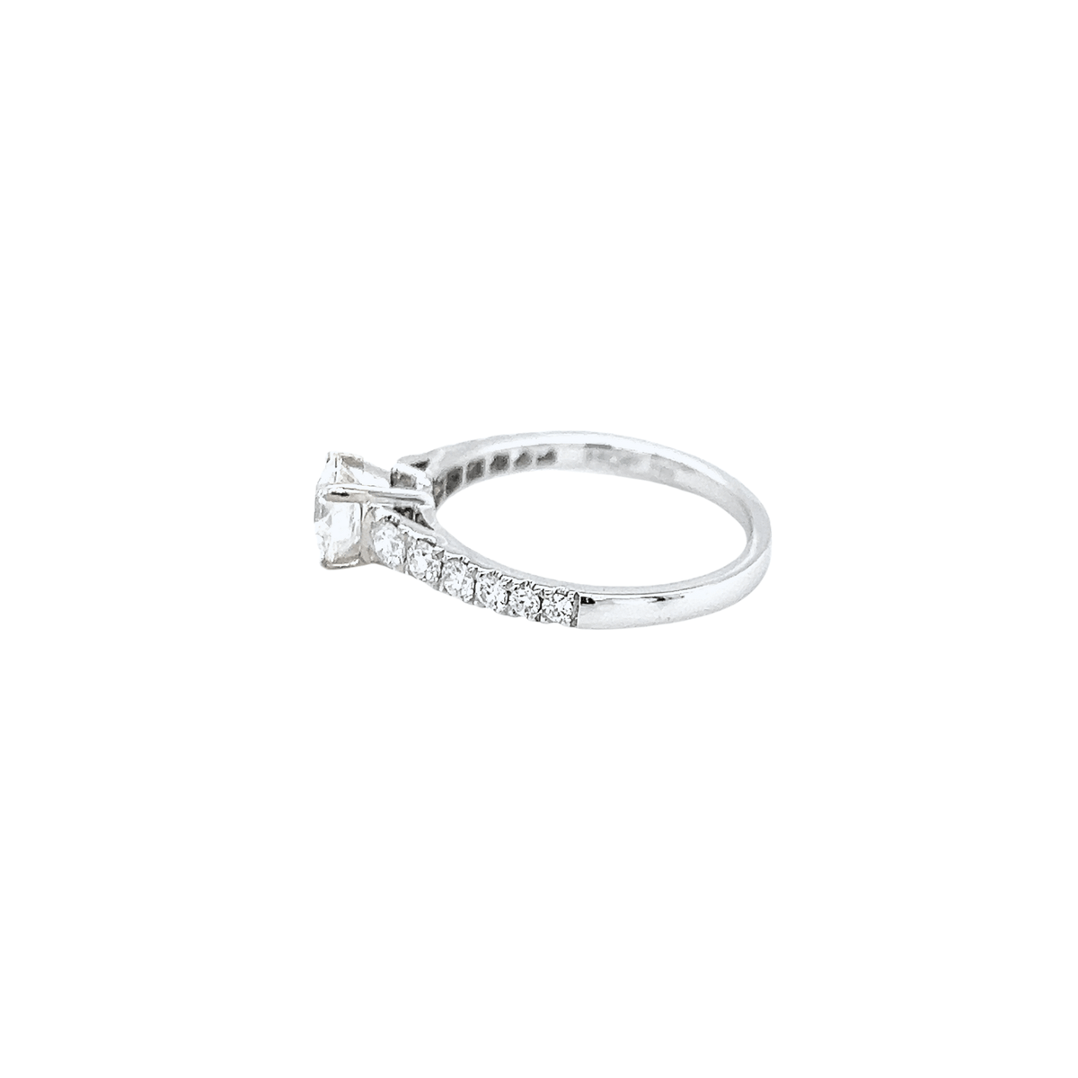 Hearts On Fire Diamond Ring - DRHOF05531