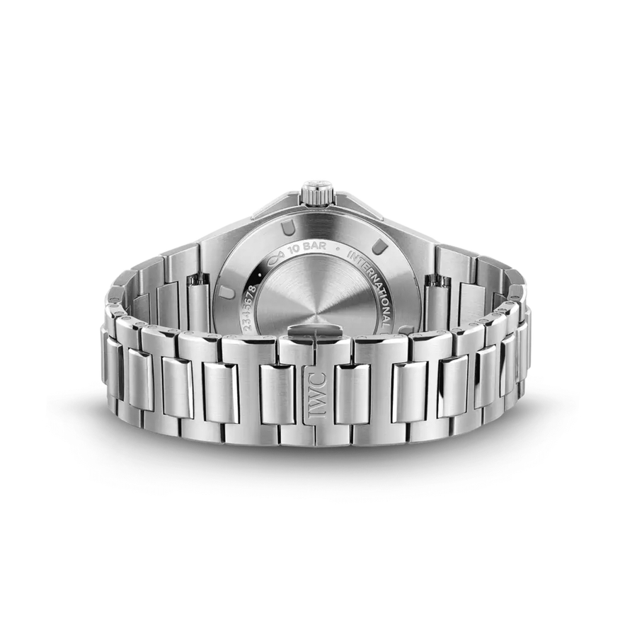 IWC Schaffhausen Ingenieur Automatic 40 - IW328901 - IWC Schaffhausen Ingenieur Automatic 40 in stainless steel case with black dial on integrated stainless steel bracelet, featuring a date display and automatic movement with up to 5 days of power reserve.
