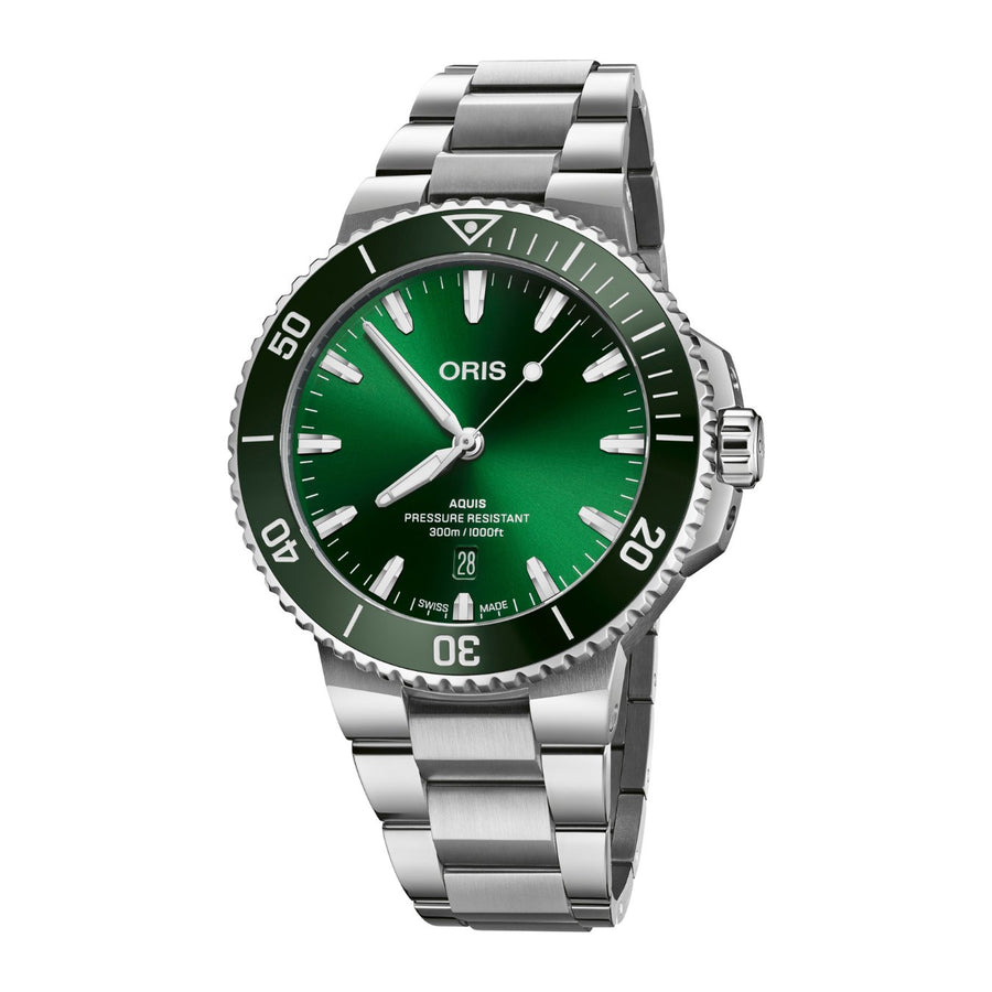 Oris Aquis Date - 01 733 7789 4157-07 8 23 04PEB - Oris Aquis Date in a 43mm stainless steel case, green dial. Date display. Automatic movement, power reserve of 38 hours. Water resistance of 30 bar. Stainless steel bracelet.