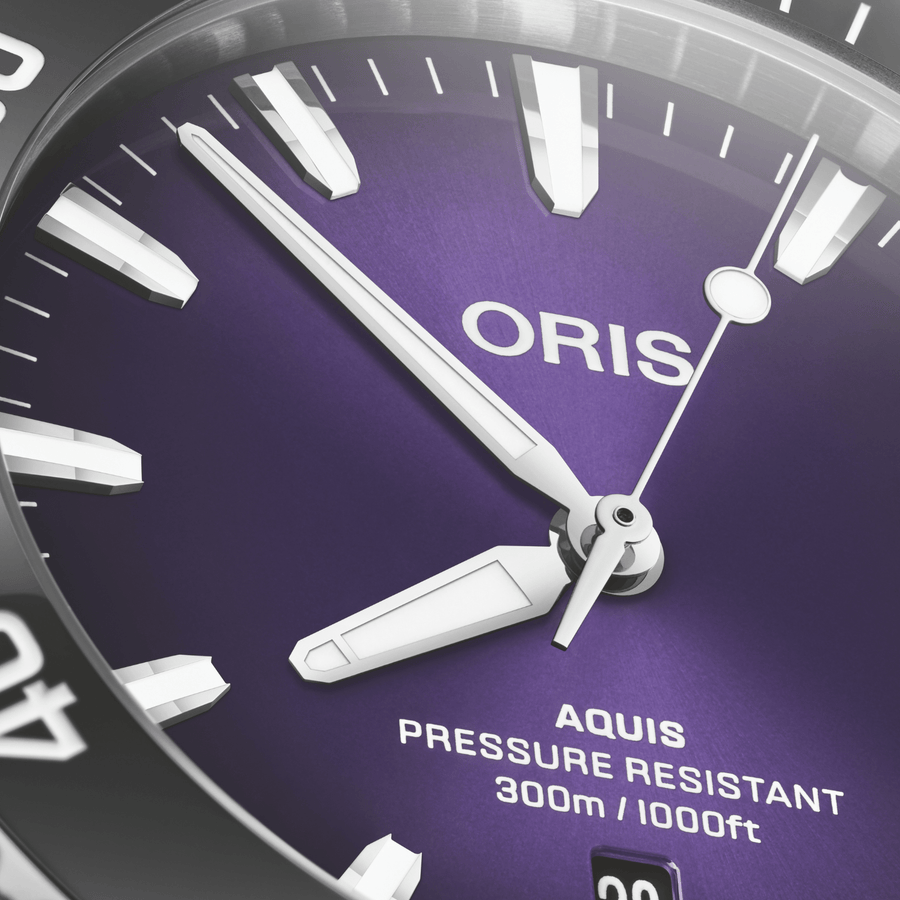 Oris Aquis Date "Taste of Summer" Berries Edition 43mm - 01 733 7789 4158 - 07 8 23 04PEB