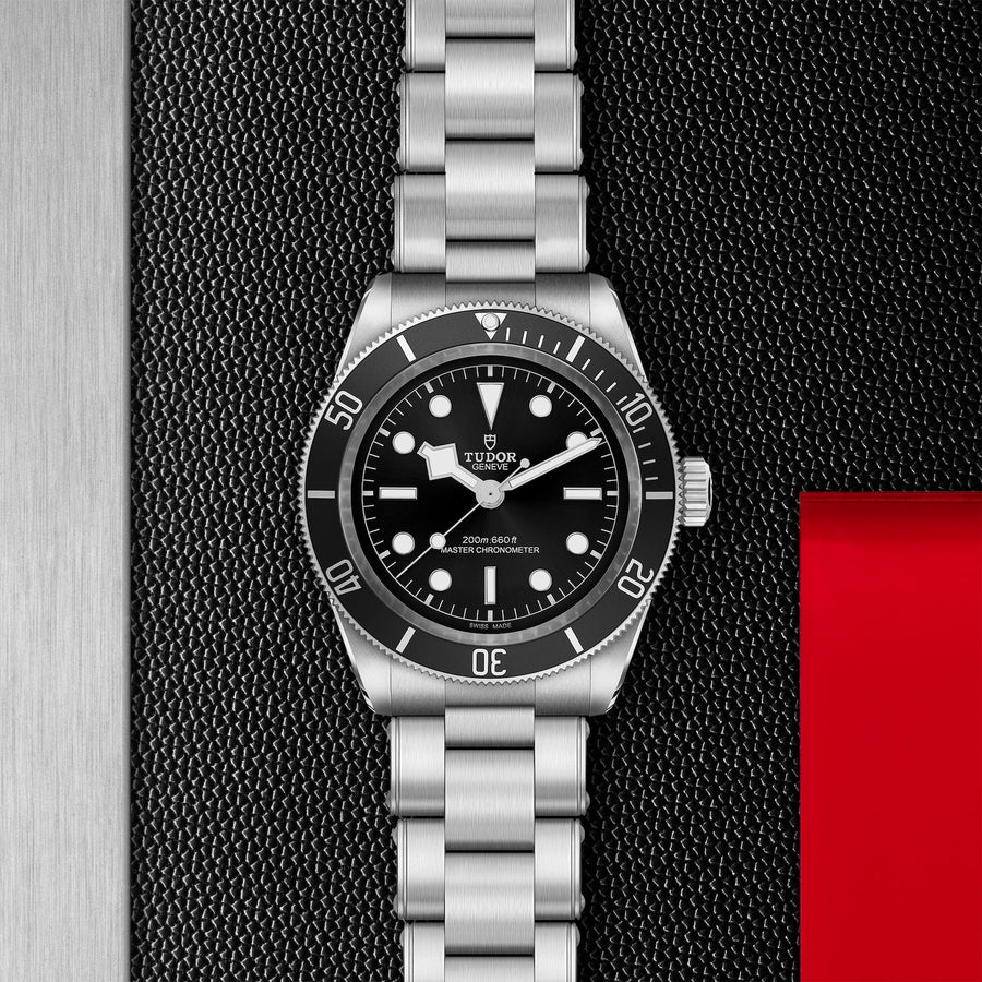 TUDOR Black Bay - M7941A1A0NU-0001 - TUDOR Black Bay in a 41mm stainless steel case with black dial on stainless steel three-link bracelet, featuring a bi-directional rotating bezel and automatic movement with up to 70 hours of power reserve.
