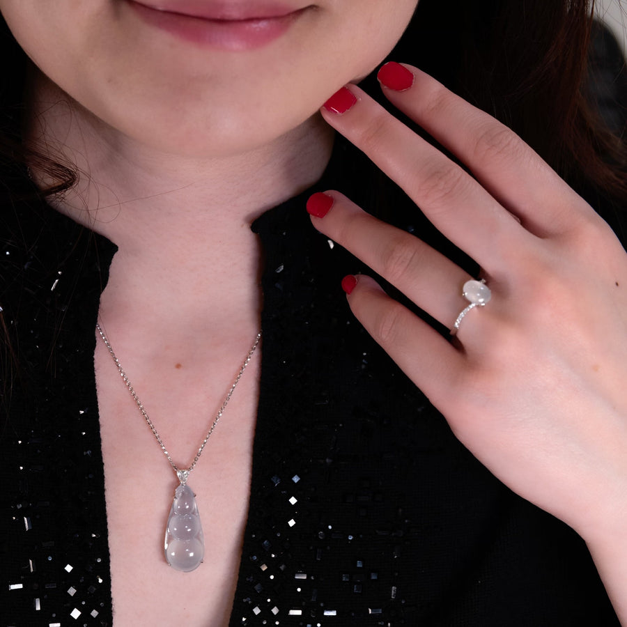 White Jade Pea Pendant and Chain - ONNEL00570