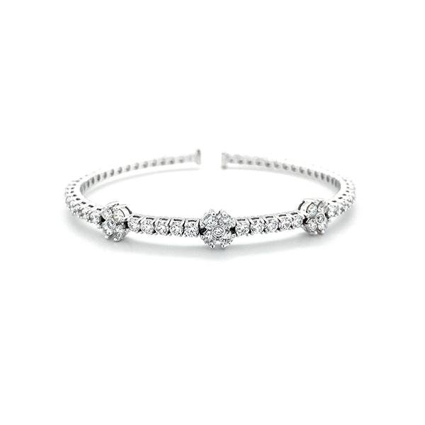 A Link Flower Diamond Bangle -