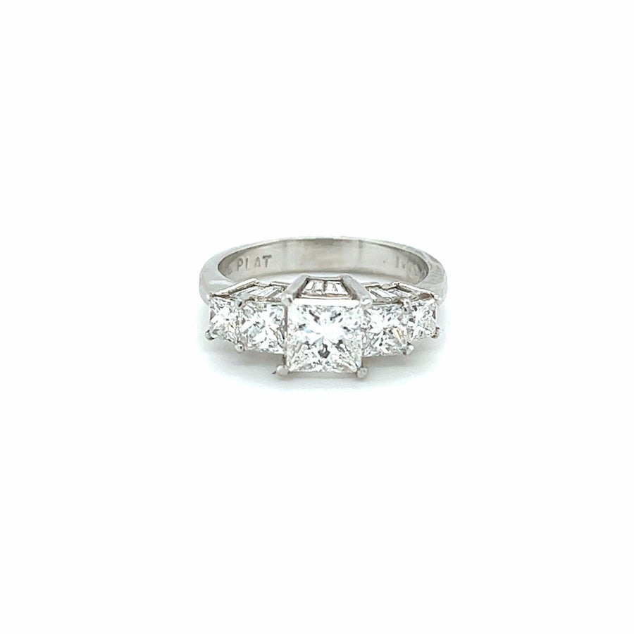 Bez Ambar Throne Diamond Ring - DRBEZ00281