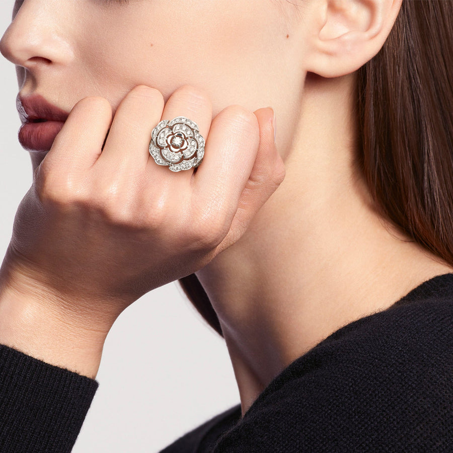 CHANEL Bouton de Camélia Ring - J12122