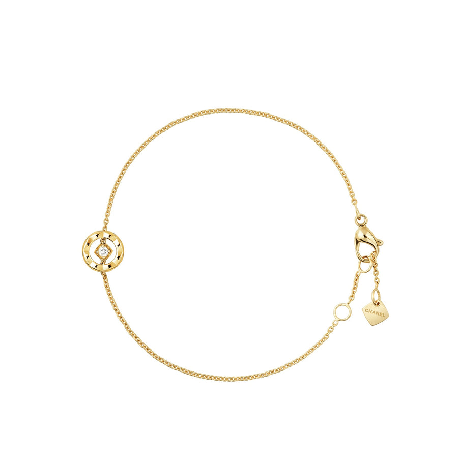 CHANEL Coco Crush Bracelet in 18 karat yellow gold quilted motif with diamond.