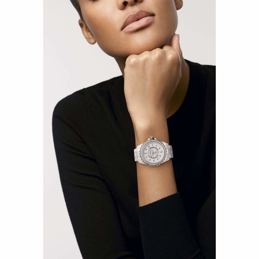 Watch Chanel J12 Diamants  J12 H3111 White Ceramic - Diamonds - Slim Bezel  - 38mm