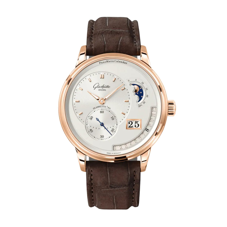 Glashütte Original PanoMaticCalendar - 1-92-09-02-05-62 - Glashütte Original PanoMaticCalendar in a 42mm rose gold case with silver opaline dial on black leather strap, featuring small seconds, month & date display, moon phase, and automatic movement with 100 hours power reserve.