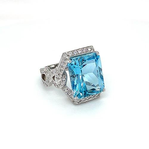Gumuchian Aquamarine Diamond Ring -