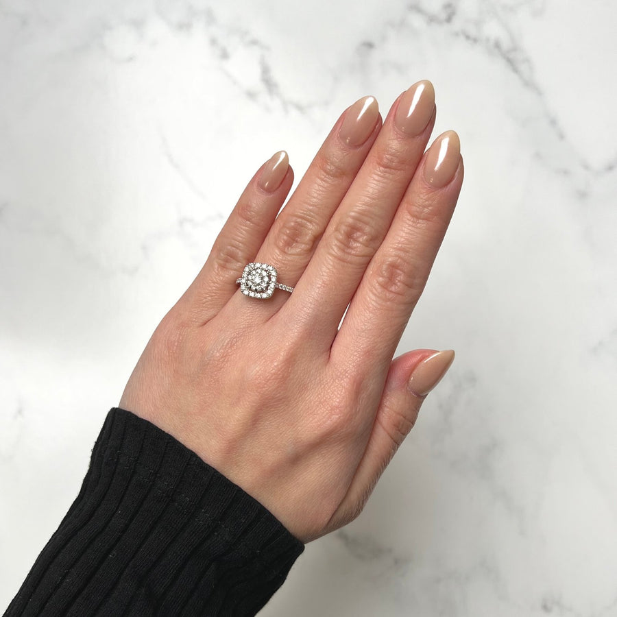 Memoire Diamond Bouquet Engagement Ring - FRBQ11765008W71000