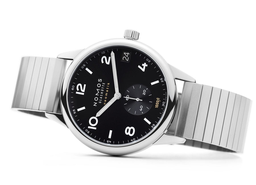 NOMOS Glashütte Club Sport Neomatik 42 Date Black -