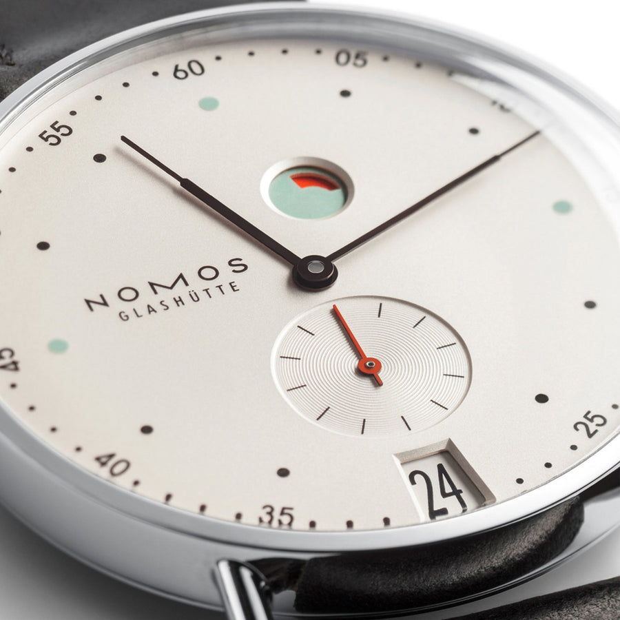 NOMOS Glashütte Metro Date Power Reserve -
