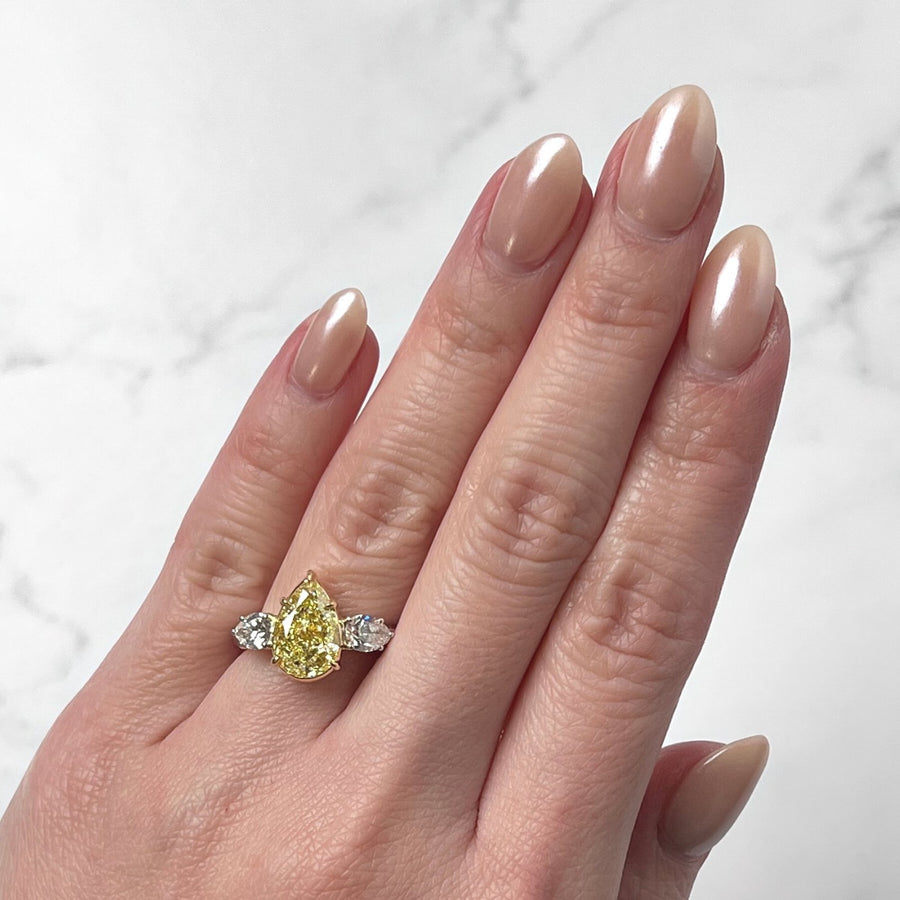 Pear-cut Engagement Ring - DRNOV01018