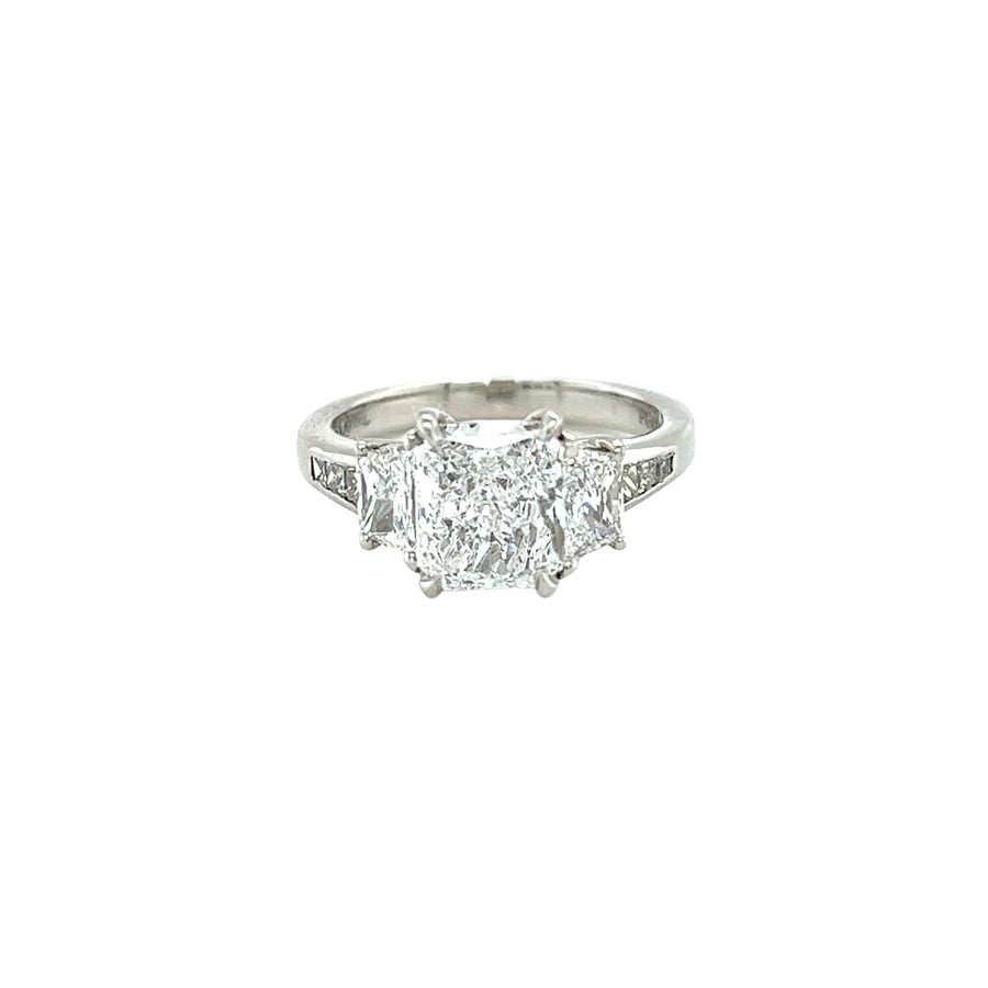 Radiant-cut Diamond Ring - DRJBS01072