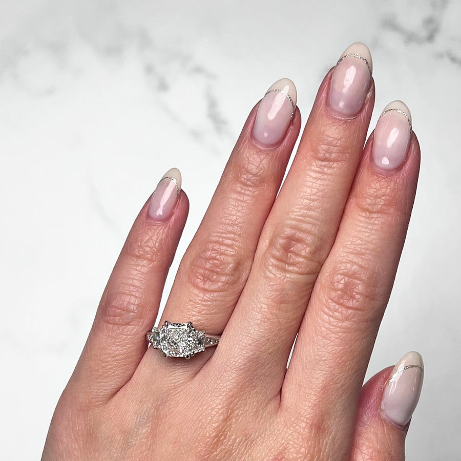 Radiant-cut Diamond Ring - DRJBS01072