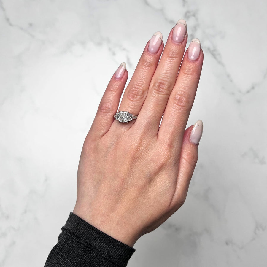 Radiant-cut Diamond Ring - DRJBS01072