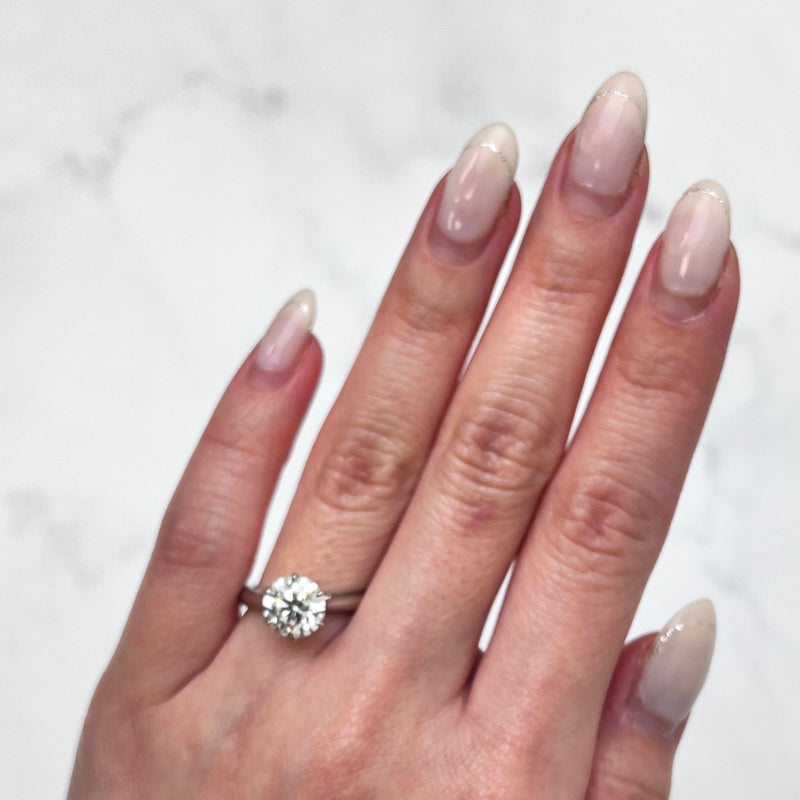 Round-cut Diamond Ring-Round-cut Diamond Ring - DRHOF10306