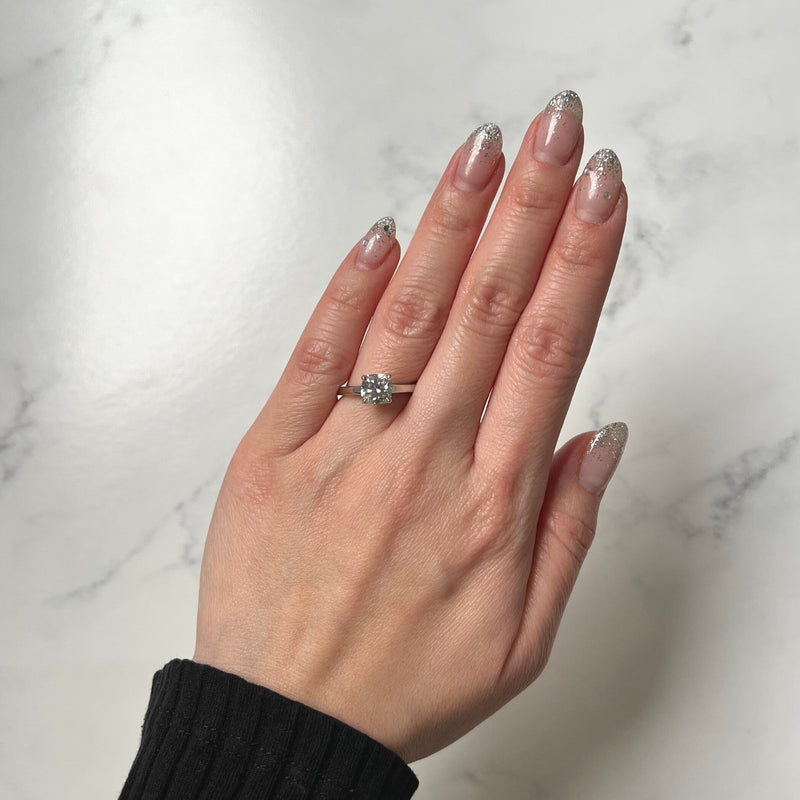 De Beers Forevermark Icon Engagement Ring-Round-cut Engagaement Ring - DRFMK00745