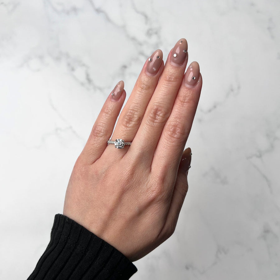 Round-cut Engagement Ring and Band Set - DRFMK03944