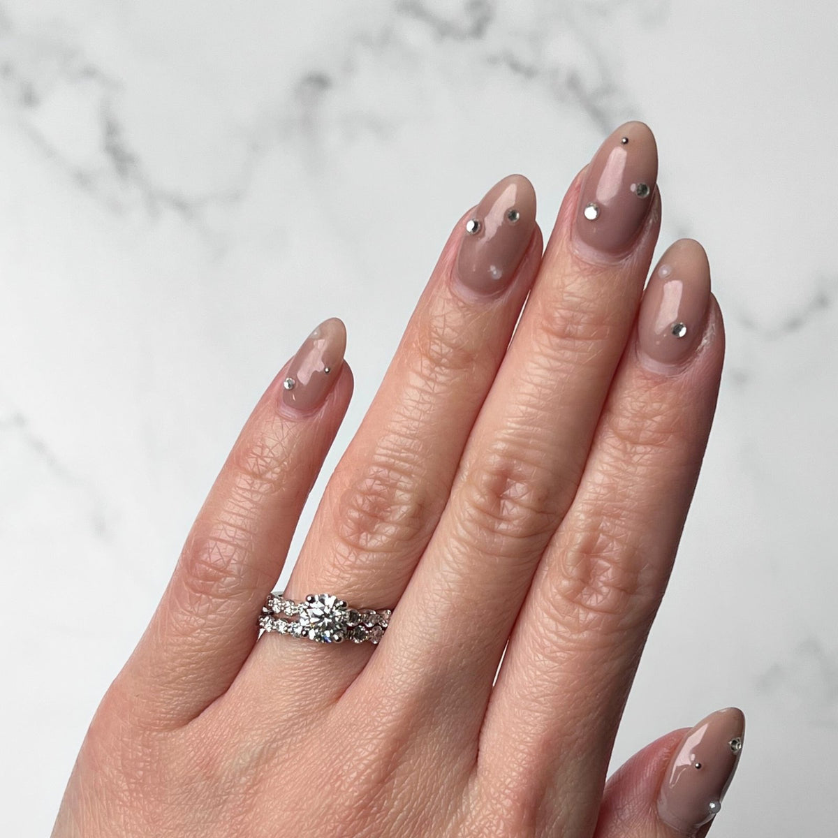 Round-cut Engagement Ring and Band Set - DRFMK03962