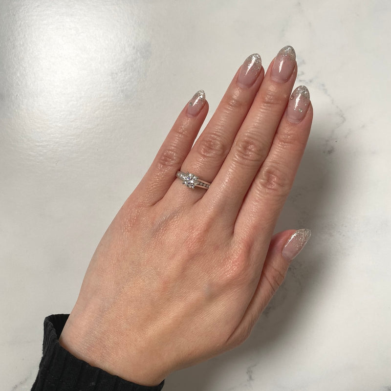 Round-cut Engagement Ring-Round-cut Engagement Ring - DRCHJ00091