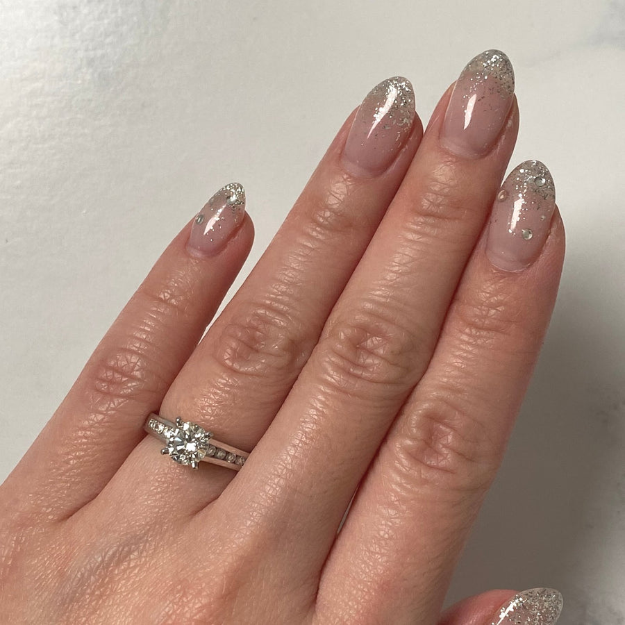 Round-cut Engagement Ring - DRCHJ00091