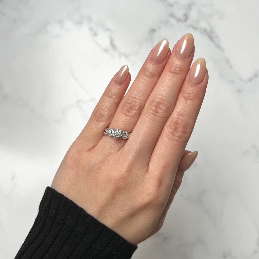 Round-cut Engagement Ring - DRFMK00471