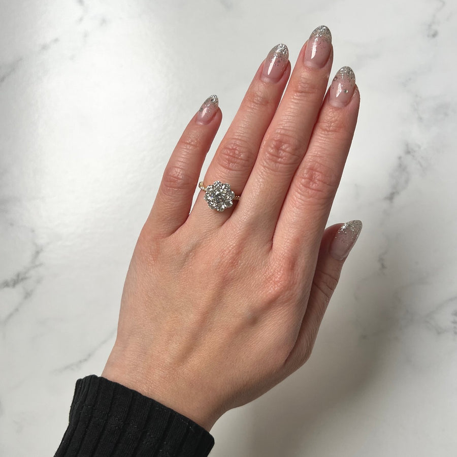 Round-cut Engagement Ring - DRFMK01269